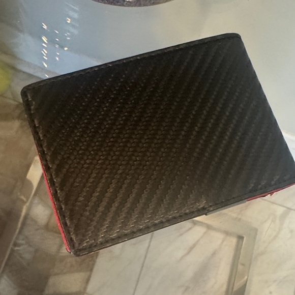 Runbox Black and Red Wallet with money clip - Picture 4 of 6